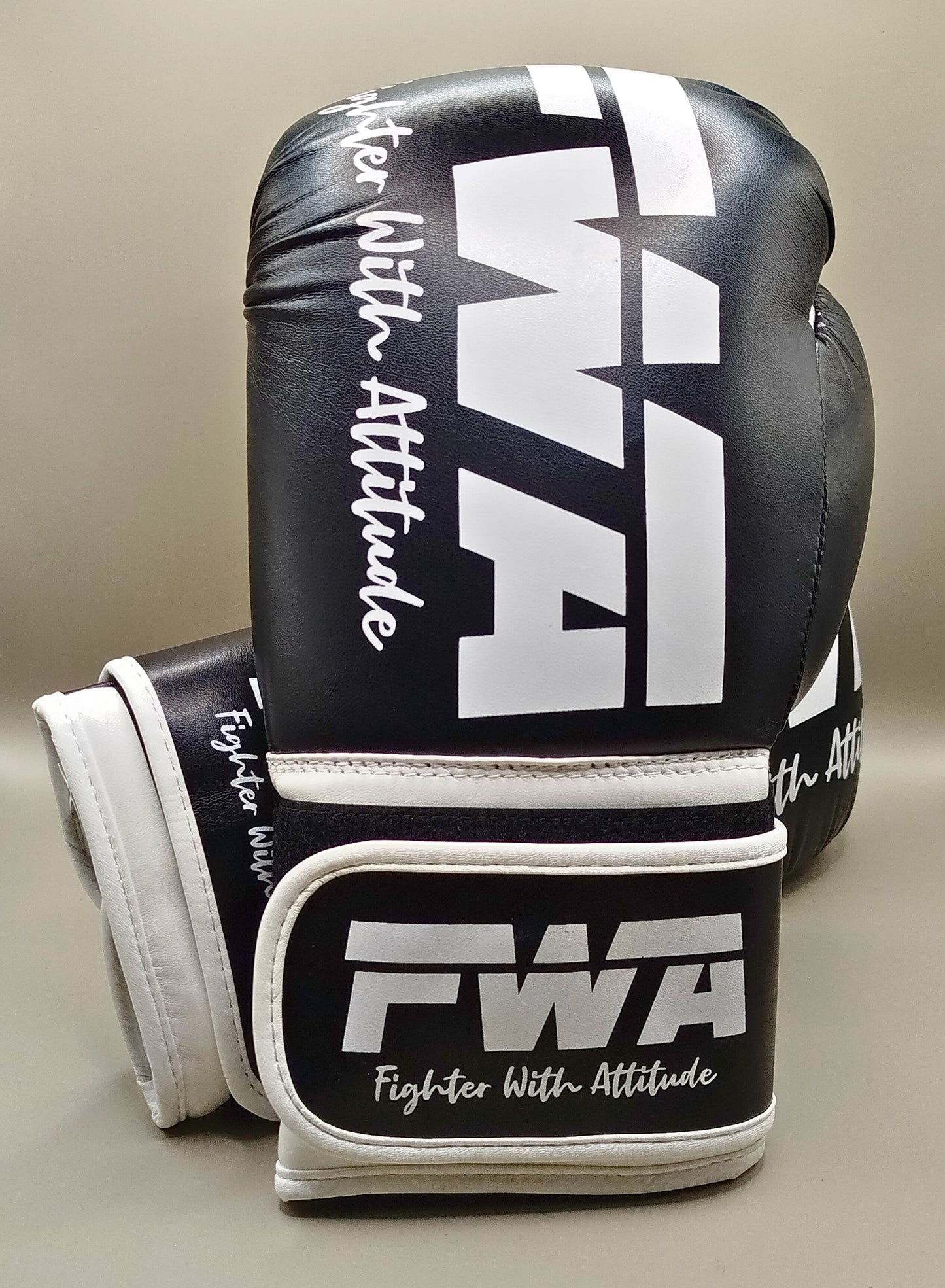 GLOVES BW